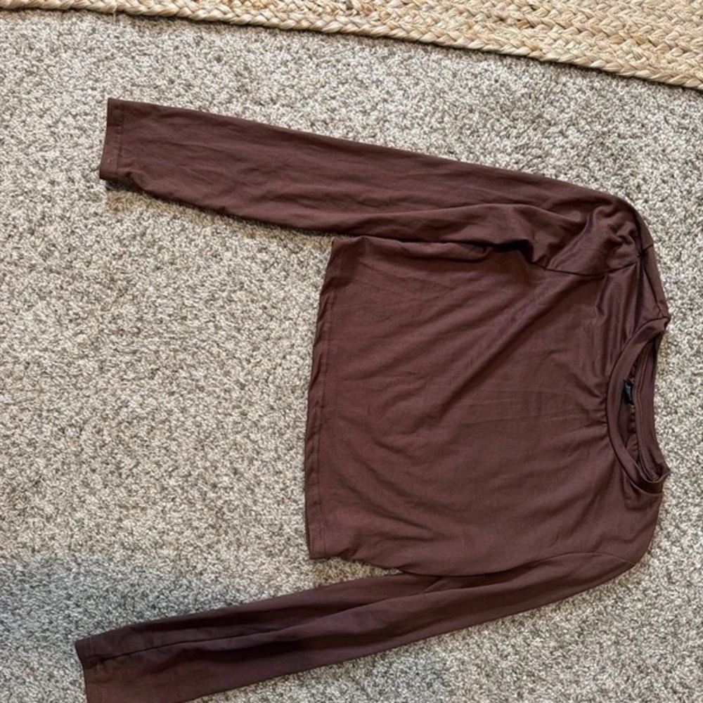 SHEIN Brown Long-Sleeve Crewneck Tee
